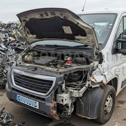 Peugeot Boxer 335 MWB 2.2DT (2011) | Quality Checked